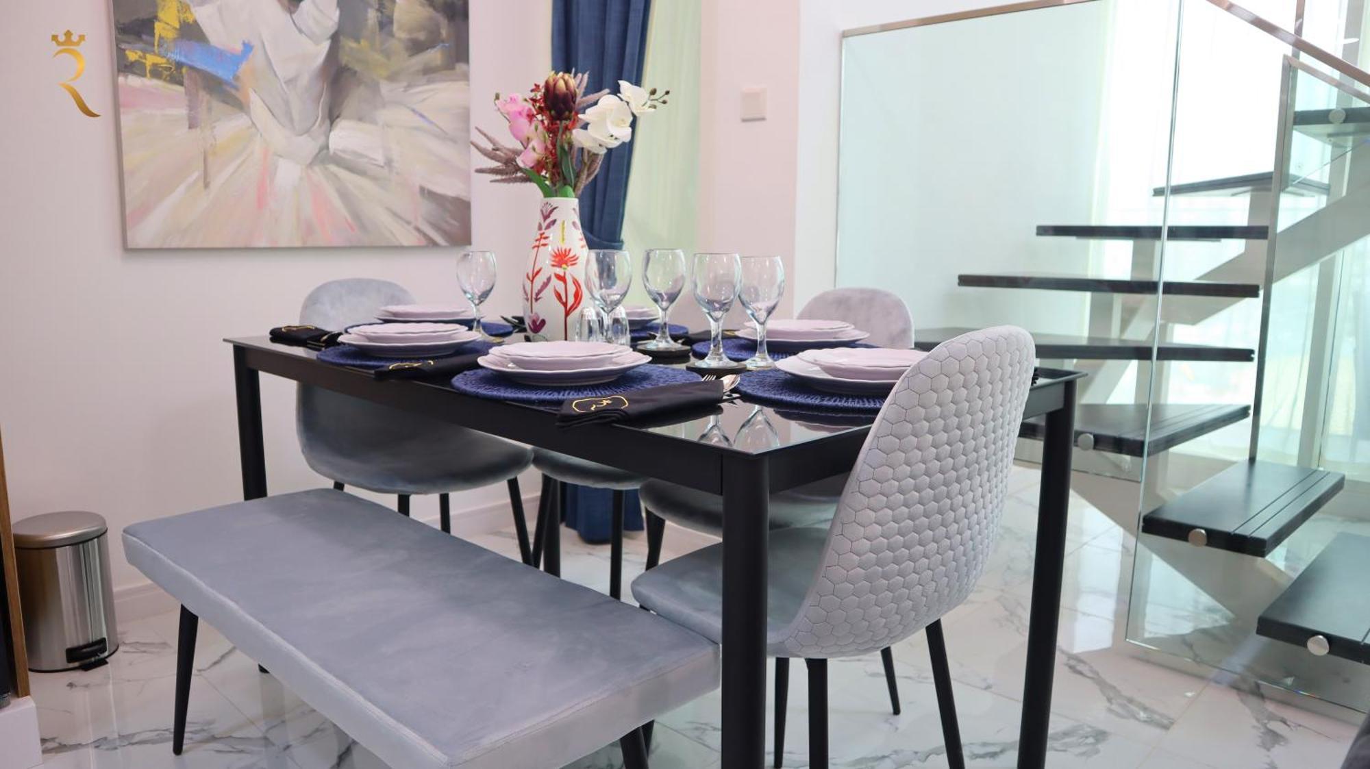 Duplex 2br Delight - Masdar Apartment